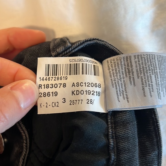 Mavi Jeans Black High Waisted Shorts (Size: 28) - Picture 6 of 9